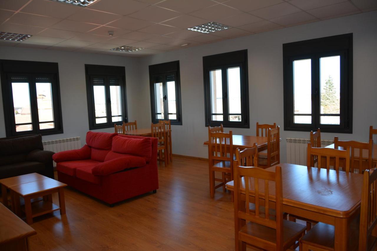 Albergue Villa Nava De La Asuncion Eksteriør bilde